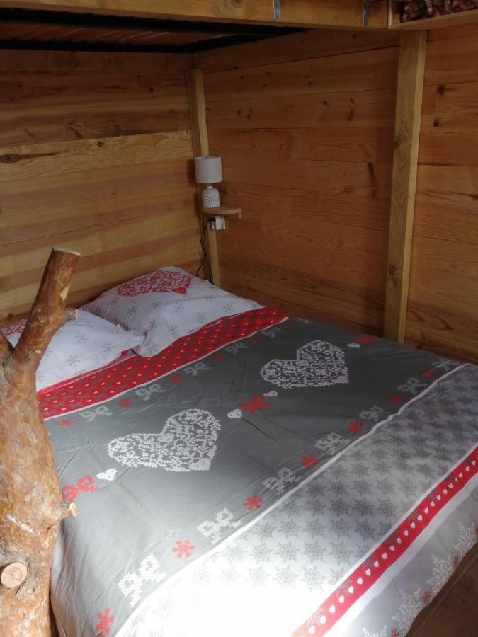 Patrice Et Chrstel Cabane En Bois Chatuzange-le-Goubet Dış mekan fotoğraf